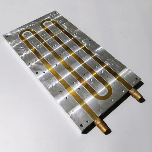 Liquild cold plate with copper pipe-3